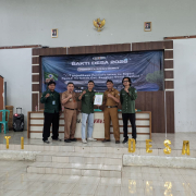 Simbolis Penyerahan SK Menandai Kolaborasi Bhakti Desa